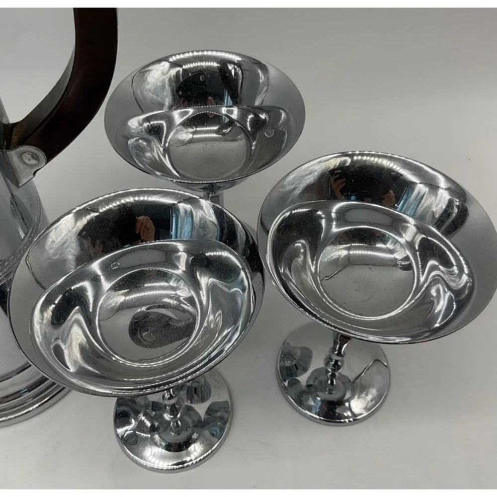 Cocktail Shaker Farber Bros. Krome-Kraft Bakelite Handle 6 Chrome Cocktail Glass
